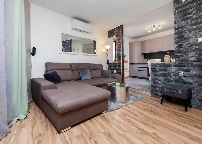 1900 아파트 로비니